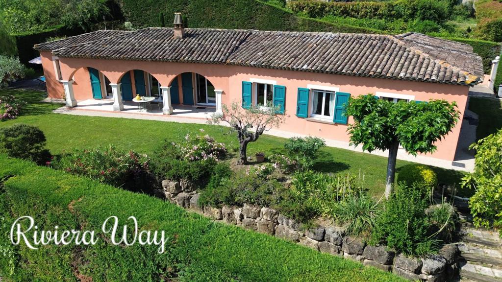 5 room villa in La Colle-sur-Loup, photo #1, listing #106382808
