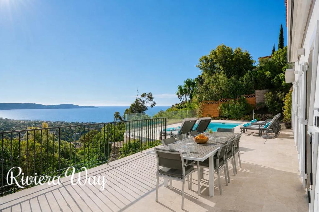 5 room villa in Cavalaire-sur-Mer, photo #6, listing #106287384