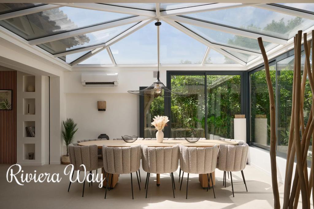 9 room villa in La Croix-Valmer, photo #6, listing #103323528