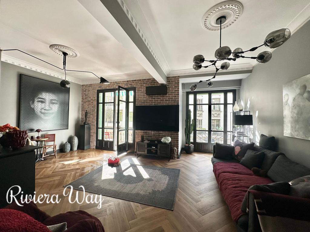 3 room apartment in Nice, 98 m², photo #1, listing #106035384