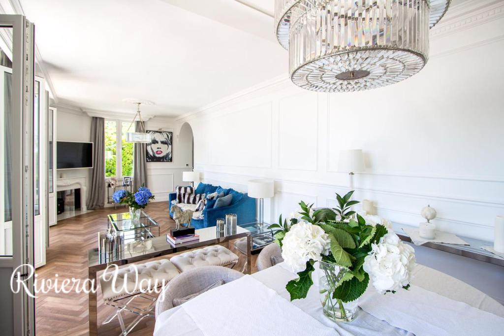 9 room villa in Èze, 280 m², photo #1, listing #94406004