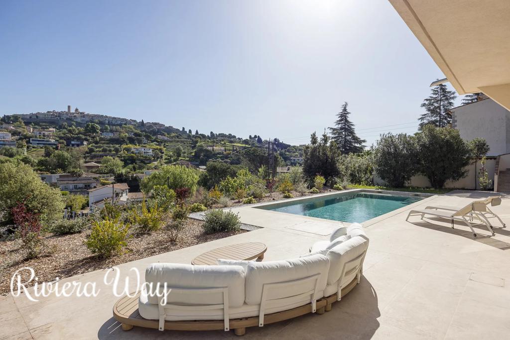 7 room villa in Saint-Paul-de-Vence, photo #3, listing #106093344