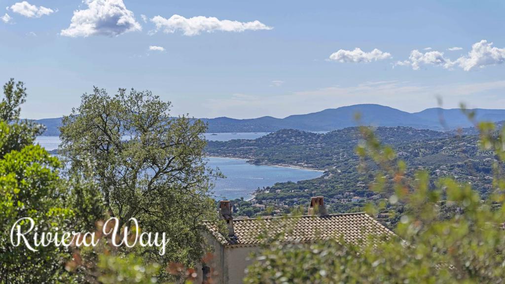 8 room villa in Roquebrune-sur-Argens, photo #2, listing #104358954