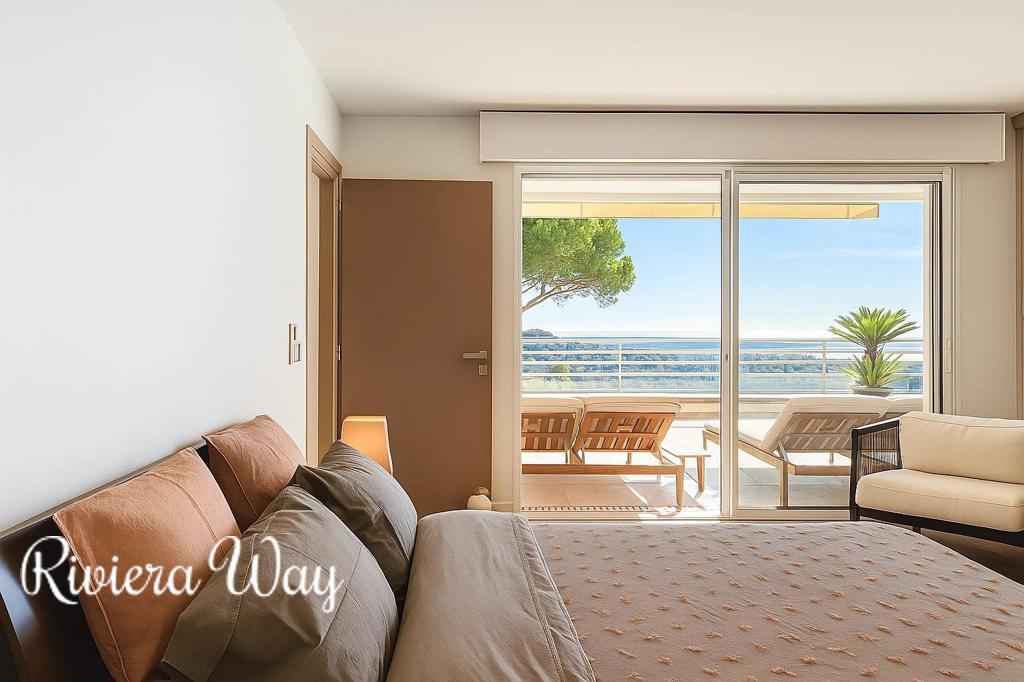 5 room apartment in Le Cannet, photo #9, listing #104508306