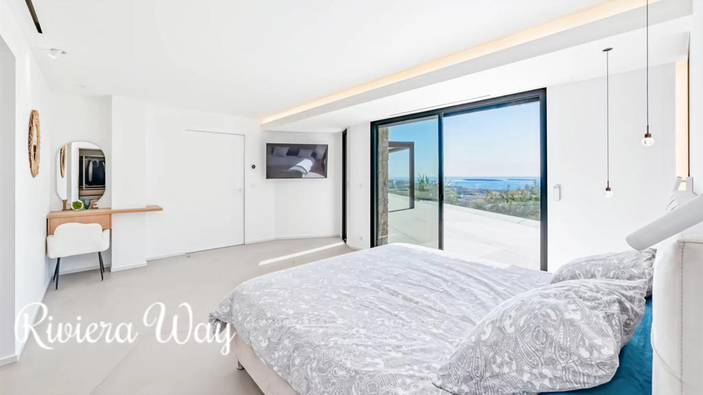5 room villa in Mandelieu-la-Napoule, photo #8, listing #106623132