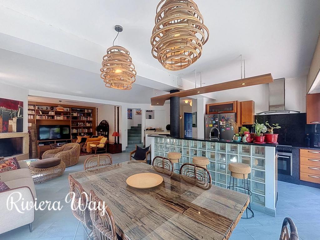 5 room villa in Cap d'Antibes, photo #8, listing #106761858