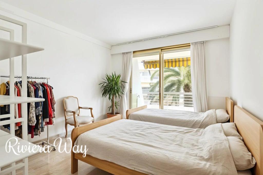 4 room apartment in Cap d'Antibes, photo #2, listing #103387032