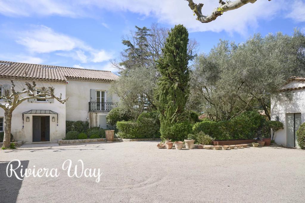 9 room villa in Mougins, photo #4, listing #99430212
