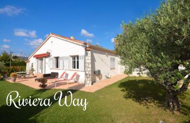 5 room villa in Juan-les-Pins, 115 m²