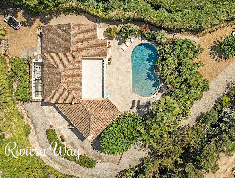 7 room villa in Cavalaire-sur-Mer, photo #7, listing #103714674