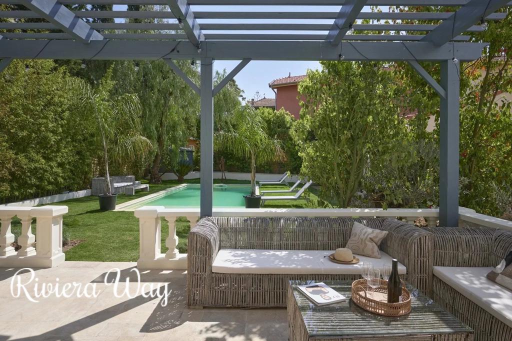 Villa in Cannes, photo #3, listing #102950526