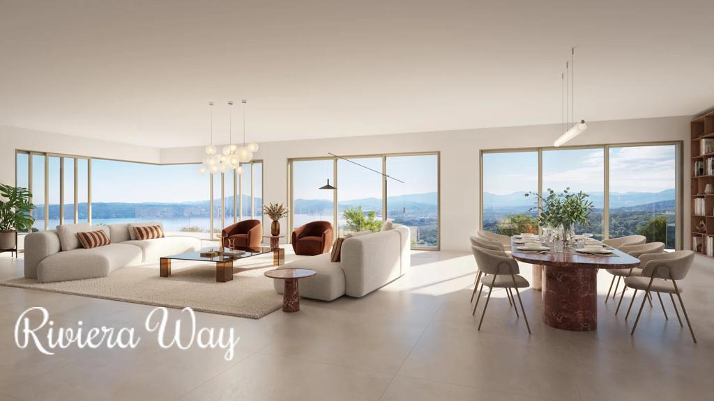 6 room villa in Grimaud, photo #2, listing #106360926