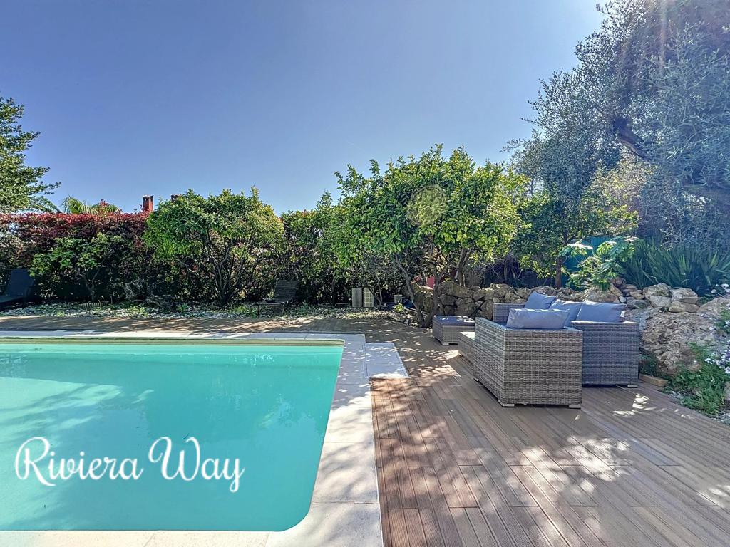 5 room villa in Mougins, photo #10, listing #102944142