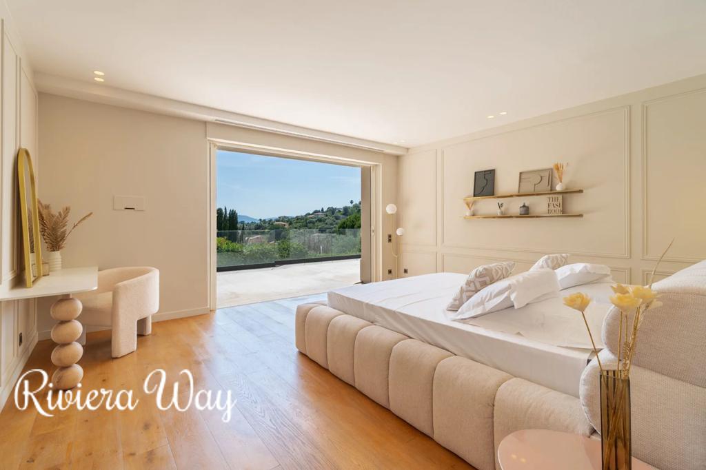 8 room villa in Mougins, photo #9, listing #106401834