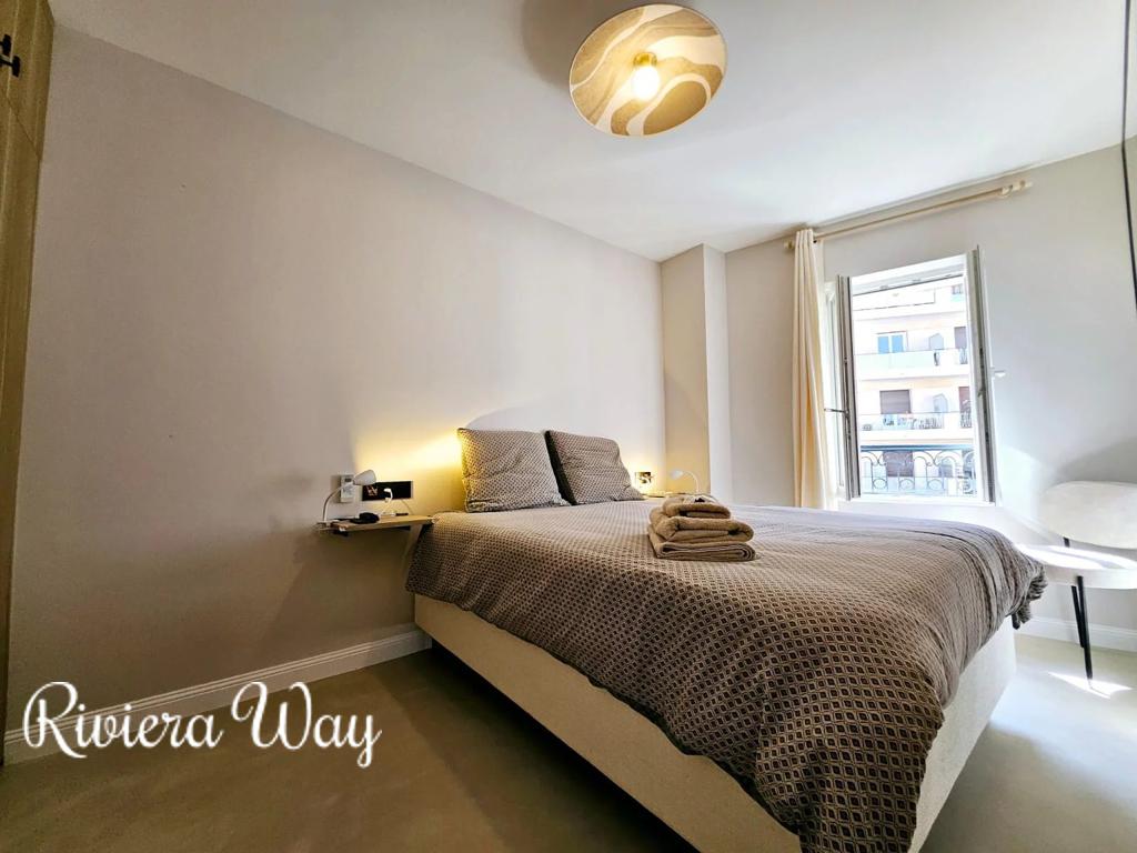 3 room apartment in Antibes, photo #3, listing #103725468