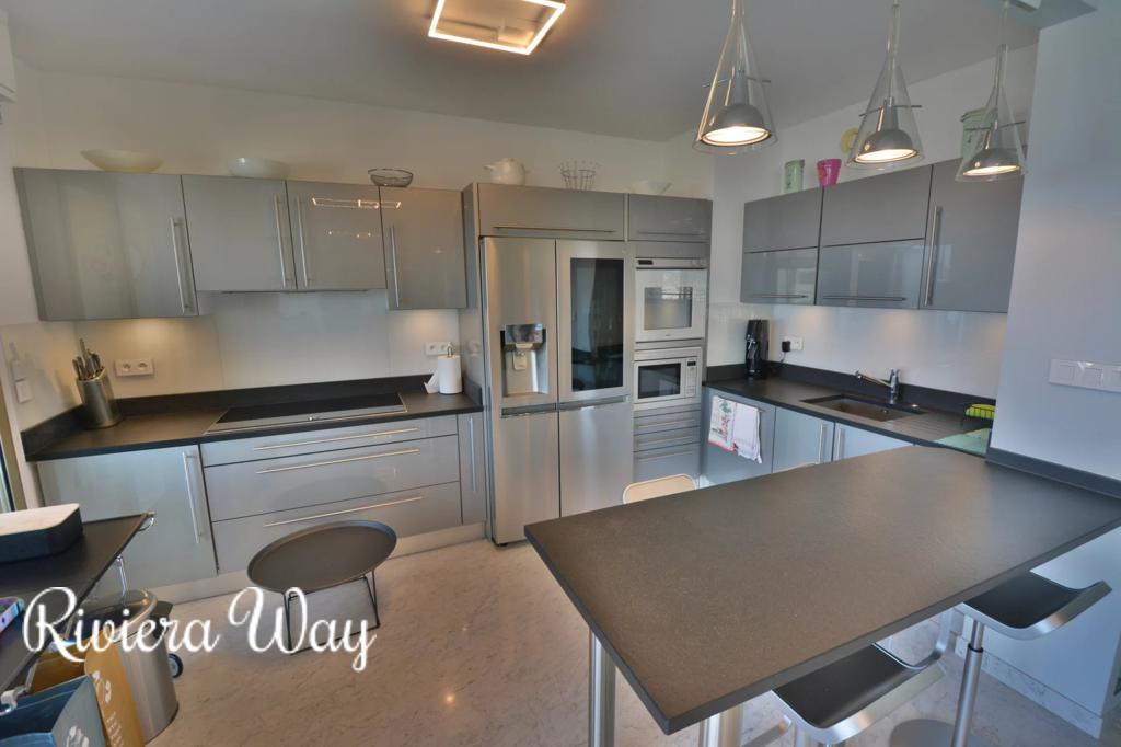 3 room apartment in Antibes, photo #3, listing #106626156