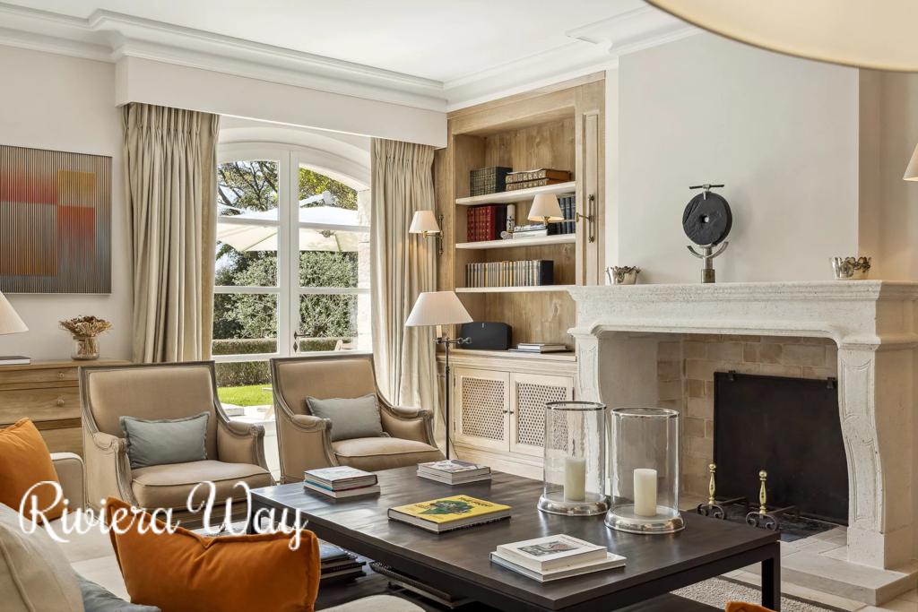 8 room villa in La Colle-sur-Loup, photo #9, listing #102989544