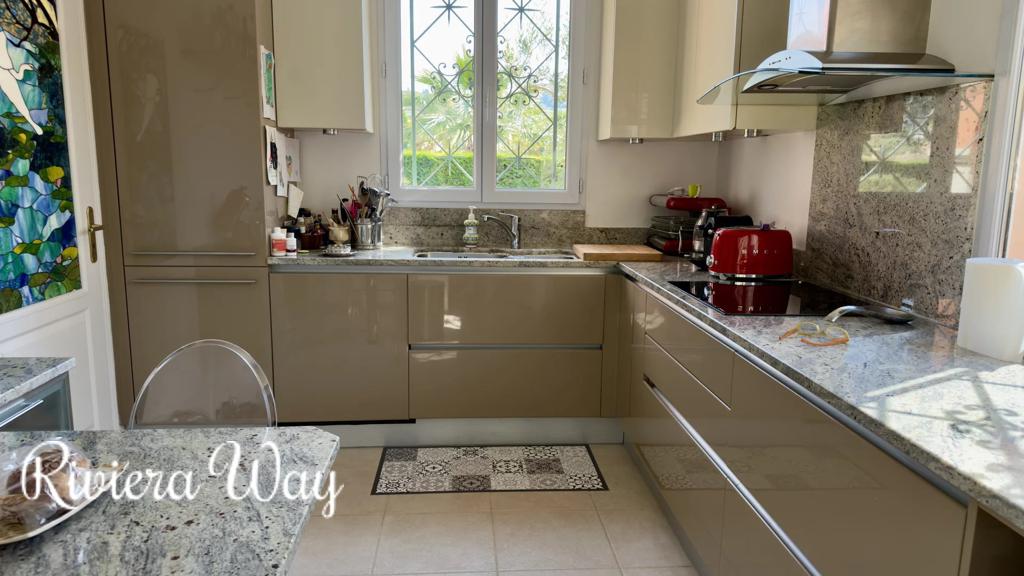 5 room villa in La Colle-sur-Loup, photo #7, listing #106382808