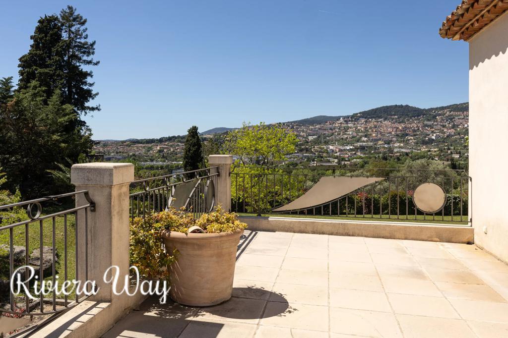 8 room villa in Grasse, photo #10, listing #99500898