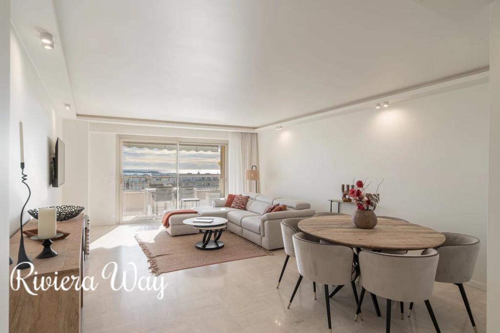 4 room apartment in Cannes, photo #5, listing #105284928