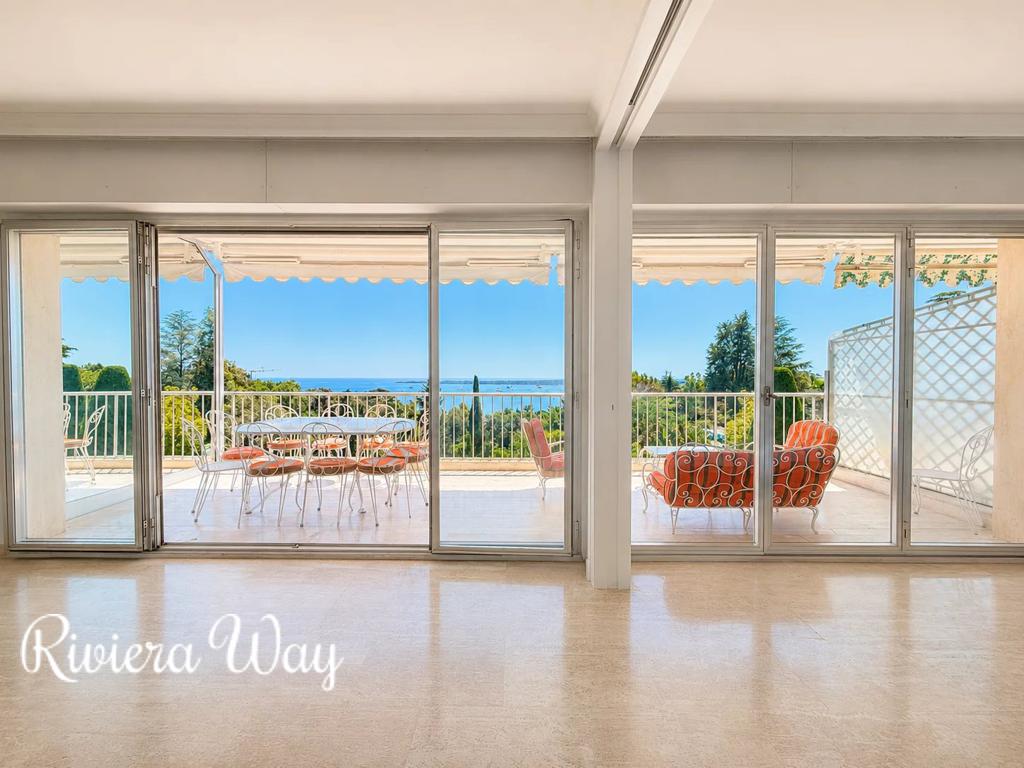 3 room apartment in Cannes, photo #2, listing #106342866