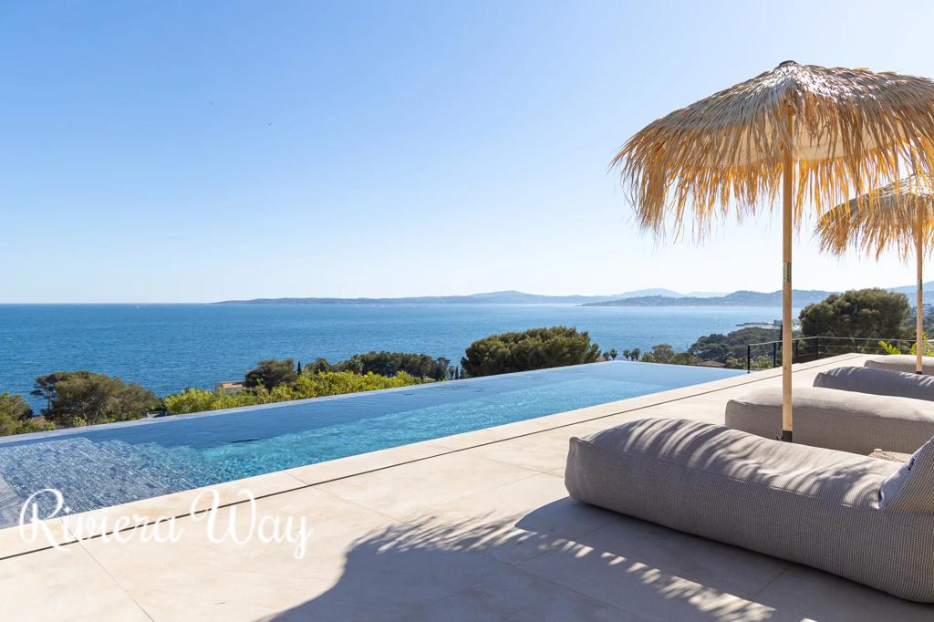 Villa in Roquebrune-sur-Argens, photo #5, listing #104480124