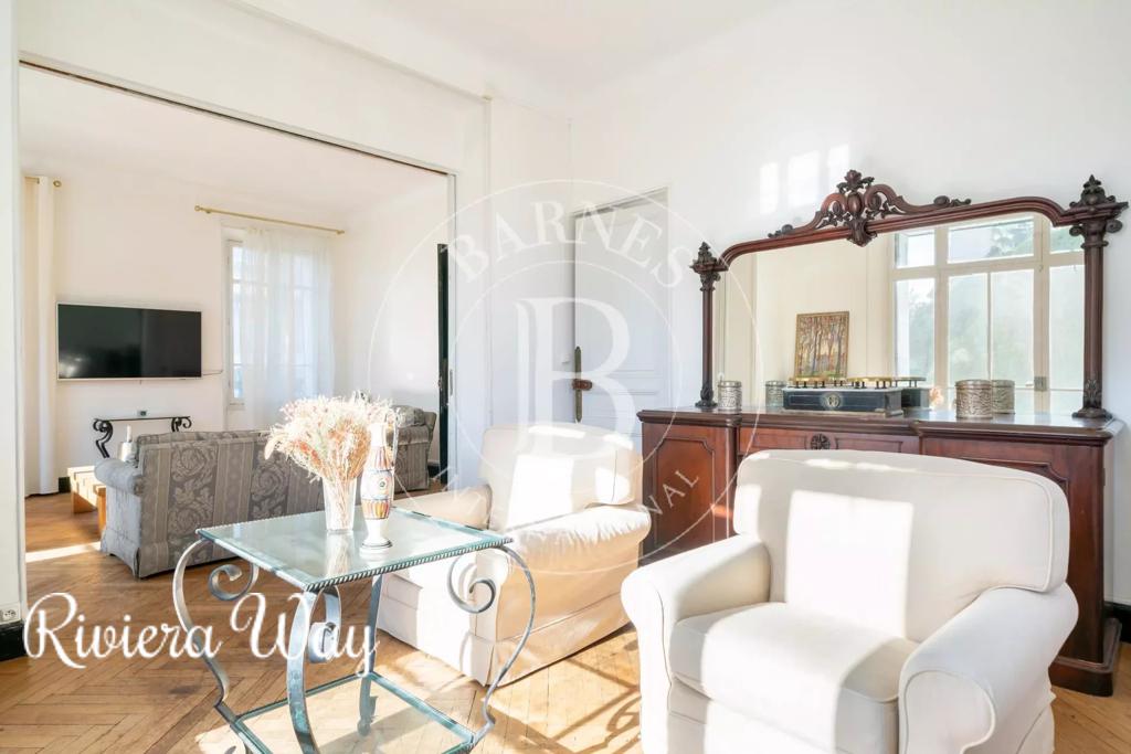 14 room villa in Antibes, photo #8, listing #98755440