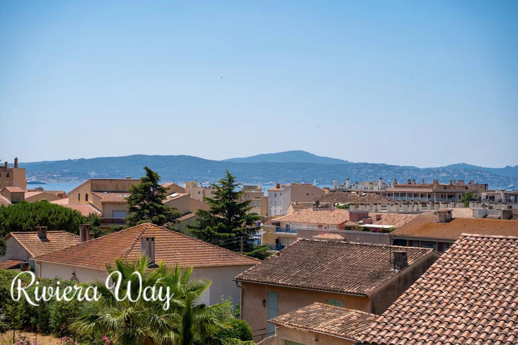 Apartment in Sainte-Maxime, photo #3, listing #106534302