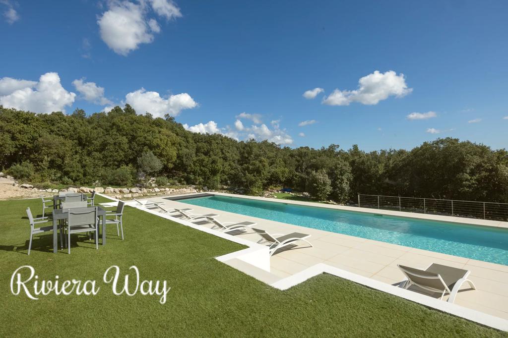 7 room villa in Fayence, photo #2, listing #99823416