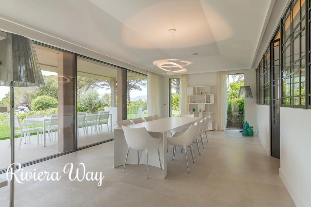 8 room villa in Saint-Tropez, photo #8, listing #93971136