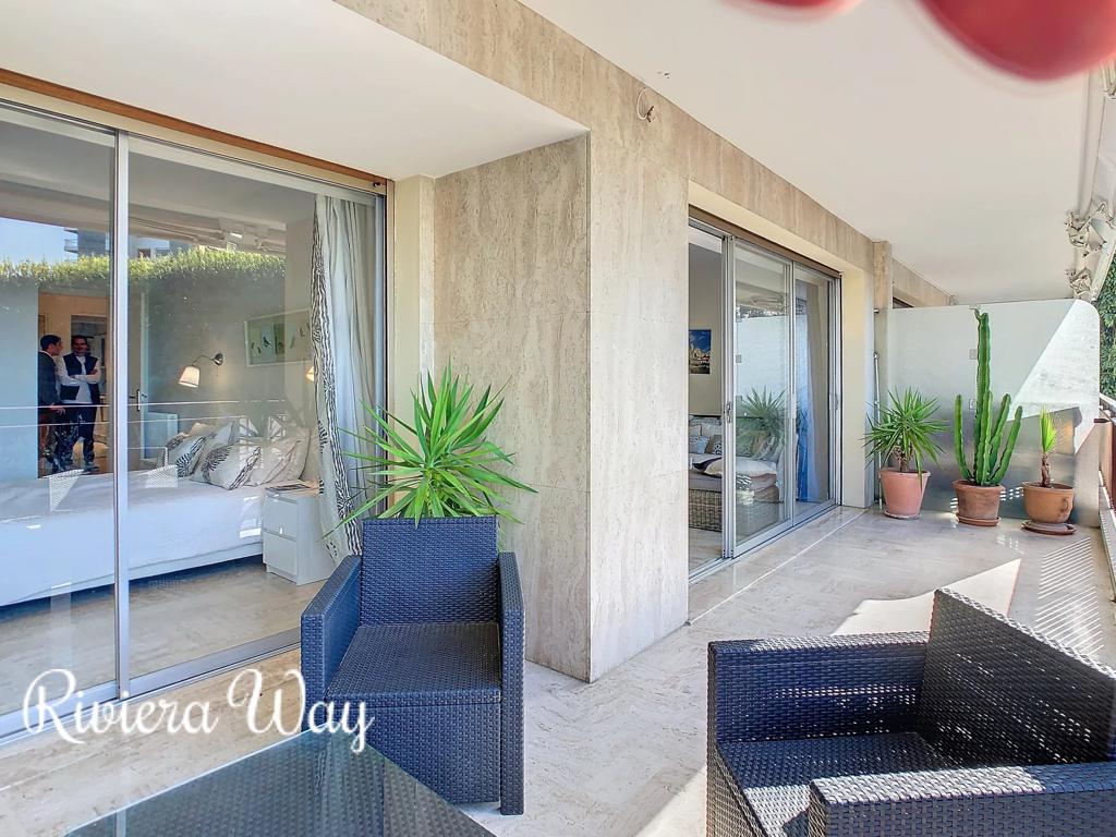 3 room apartment in Cannes, photo #1, listing #102831498