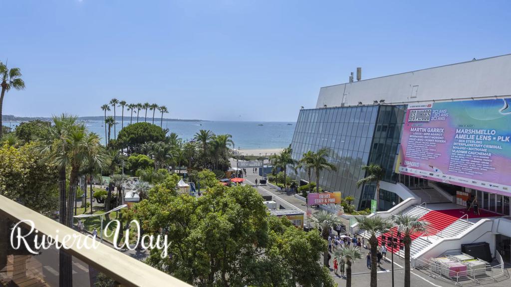 4 room apartment in Boulevard de la Croisette, photo #2, listing #106853040