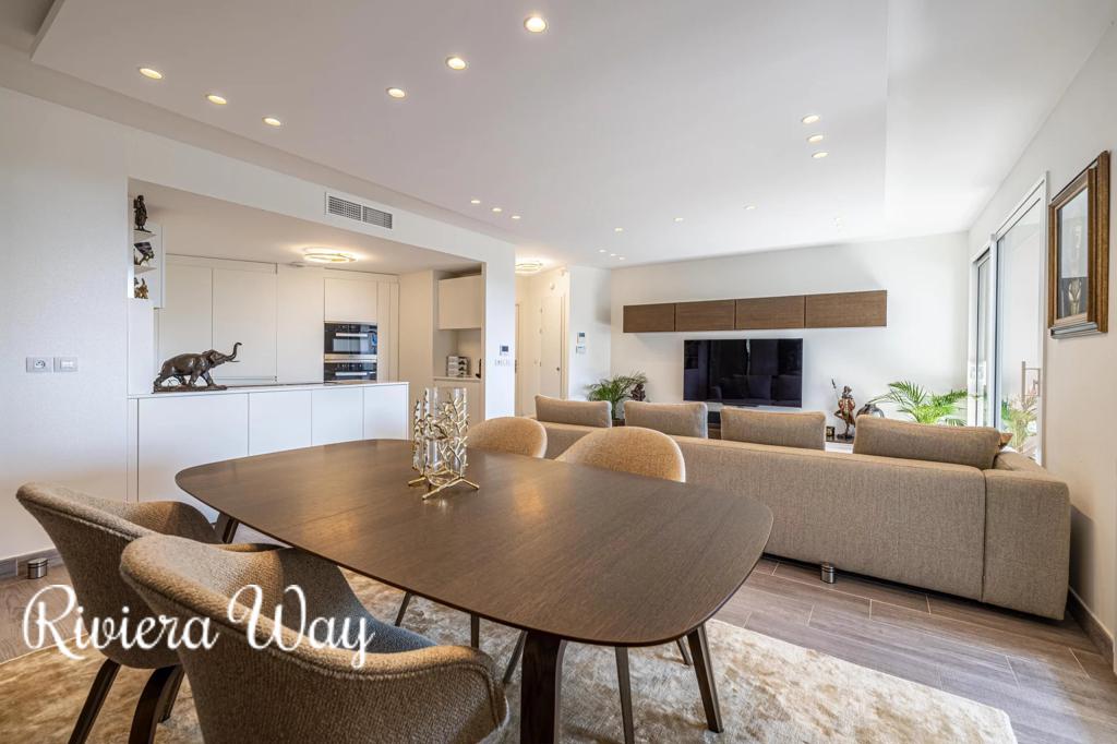 4 room apartment in Èze, photo #4, listing #106563366