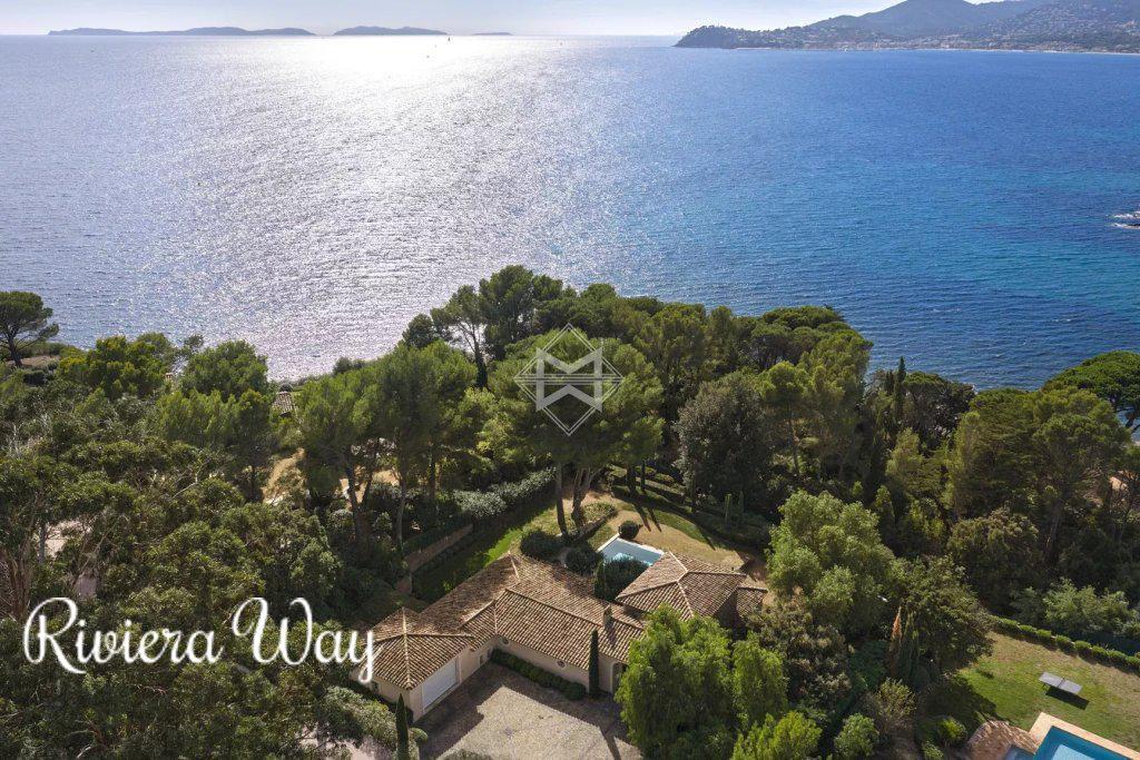 Villa in La Croix-Valmer, 280 m², photo #1, listing #104698692