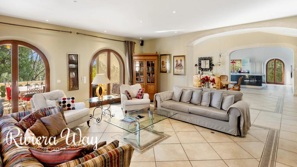 10 room villa in Fayence, photo #3, listing #105455994