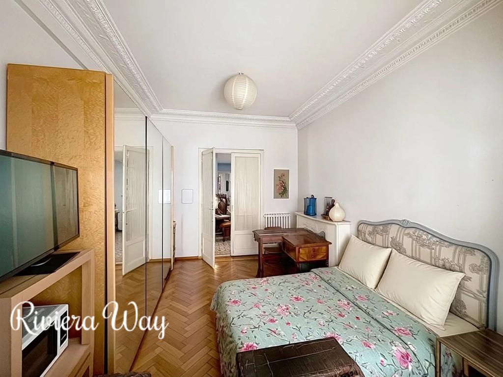 4 room apartment in Nice, photo #8, listing #106330350