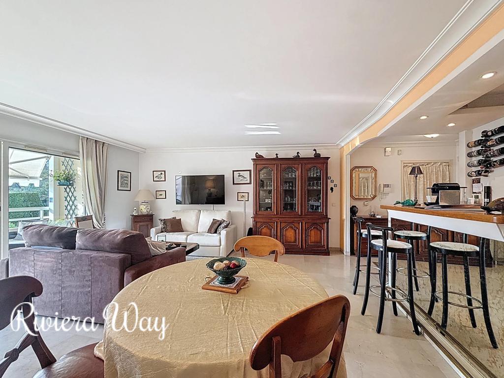 4 room apartment in Le Cannet, photo #6, listing #104440014
