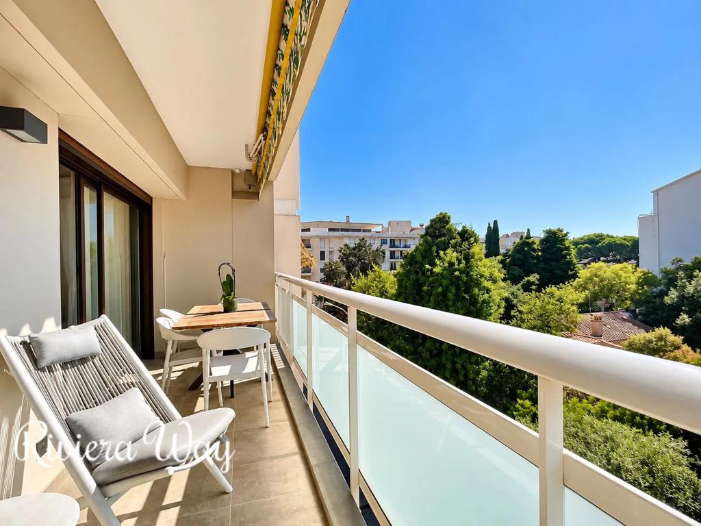 3 room apartment in Cannes, photo #2, listing #107288580