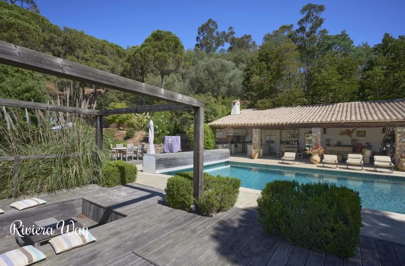 Villa in La Croix-Valmer, 340 m², photo #5, listing #104697348