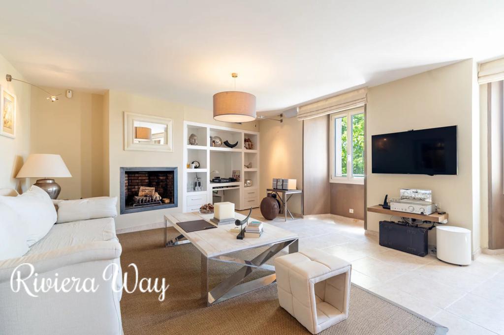 3 room apartment in Mougins, photo #1, listing #106343076
