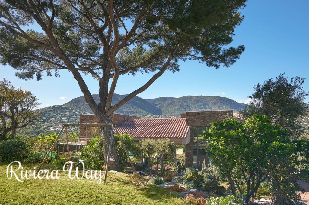 6 room villa in Cavalaire-sur-Mer, photo #2, listing #94651158