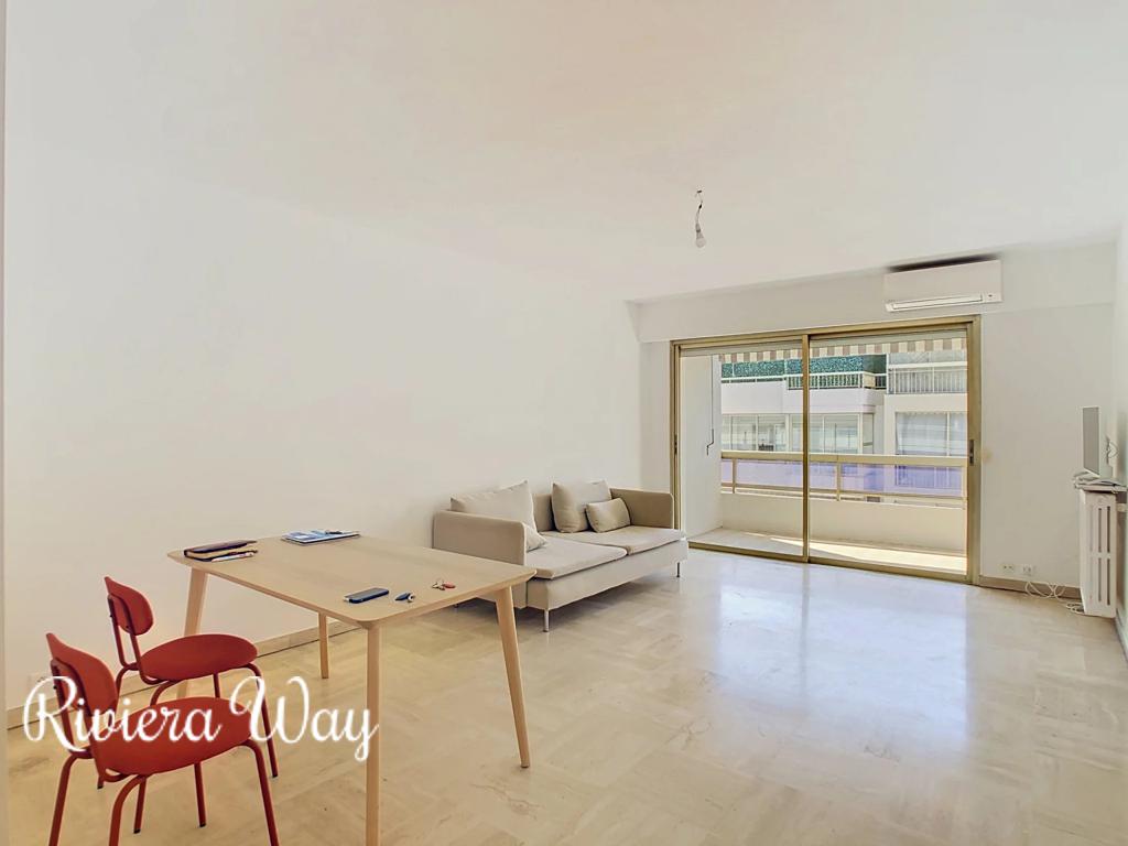 3 room apartment in Cannes, photo #1, listing #106151052