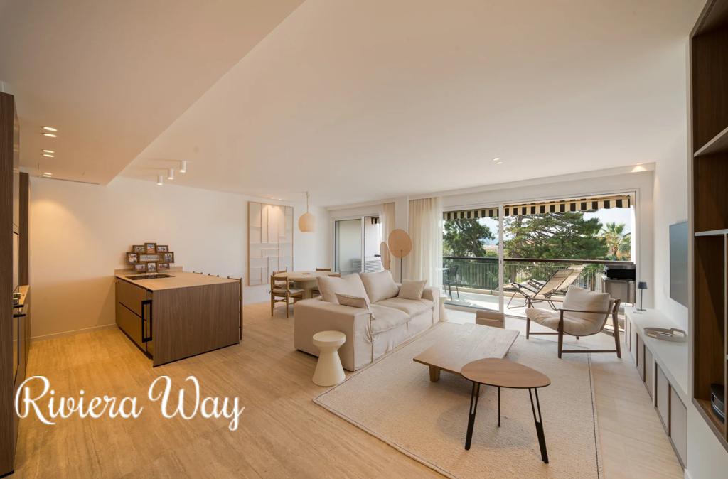 3 room apartment in Cannes, photo #2, listing #107281230