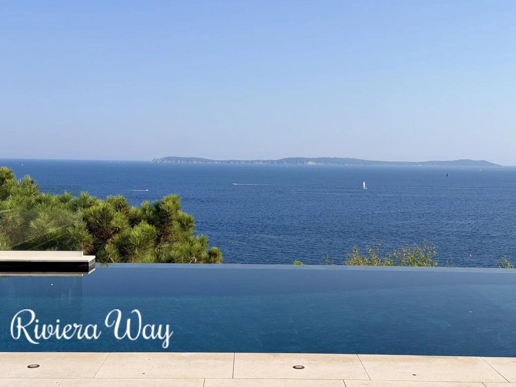 5 room villa in Rayol-Canadel-sur-Mer, photo #1, listing #90031116