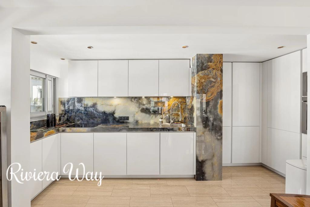 4 room apartment in Cannes, photo #6, listing #100447914