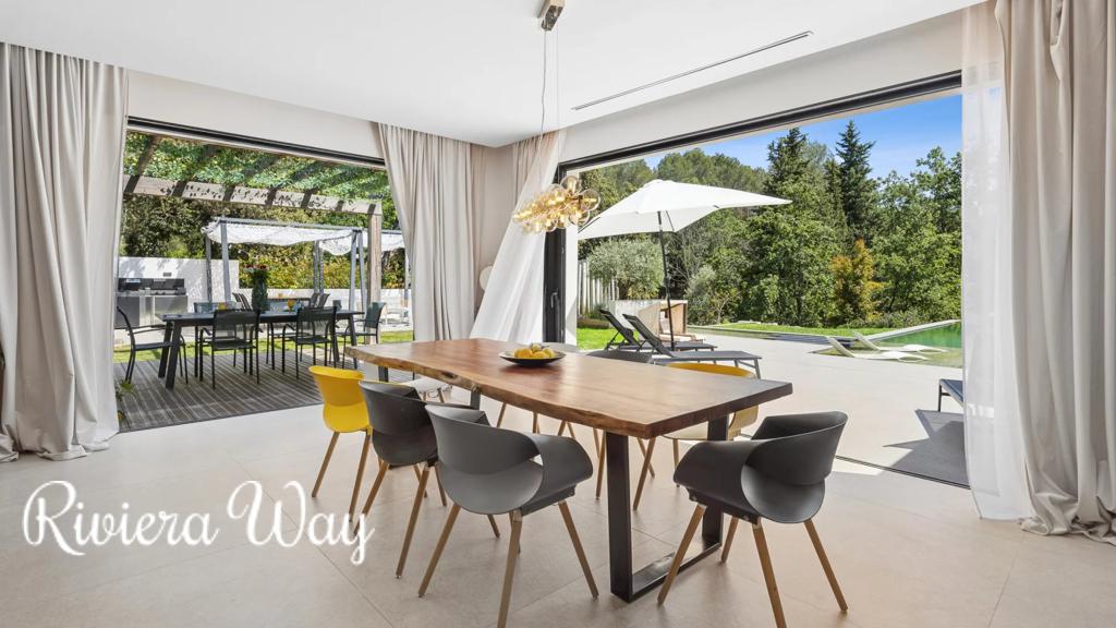 8 room villa in Roquefort-les-Pins, photo #4, listing #106276338