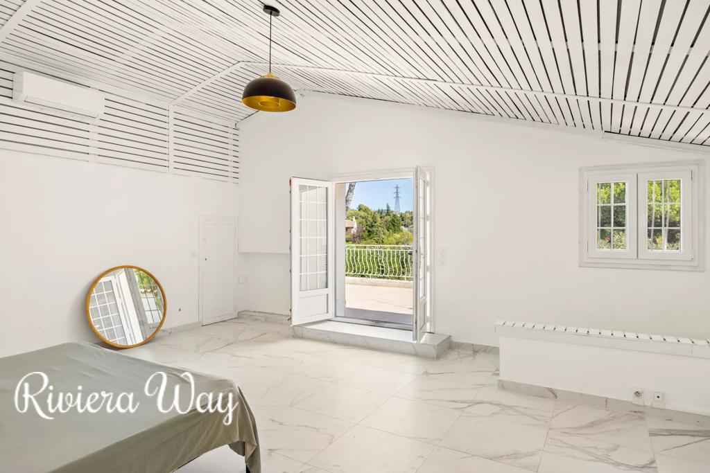 6 room villa in Mougins, photo #6, listing #107133054