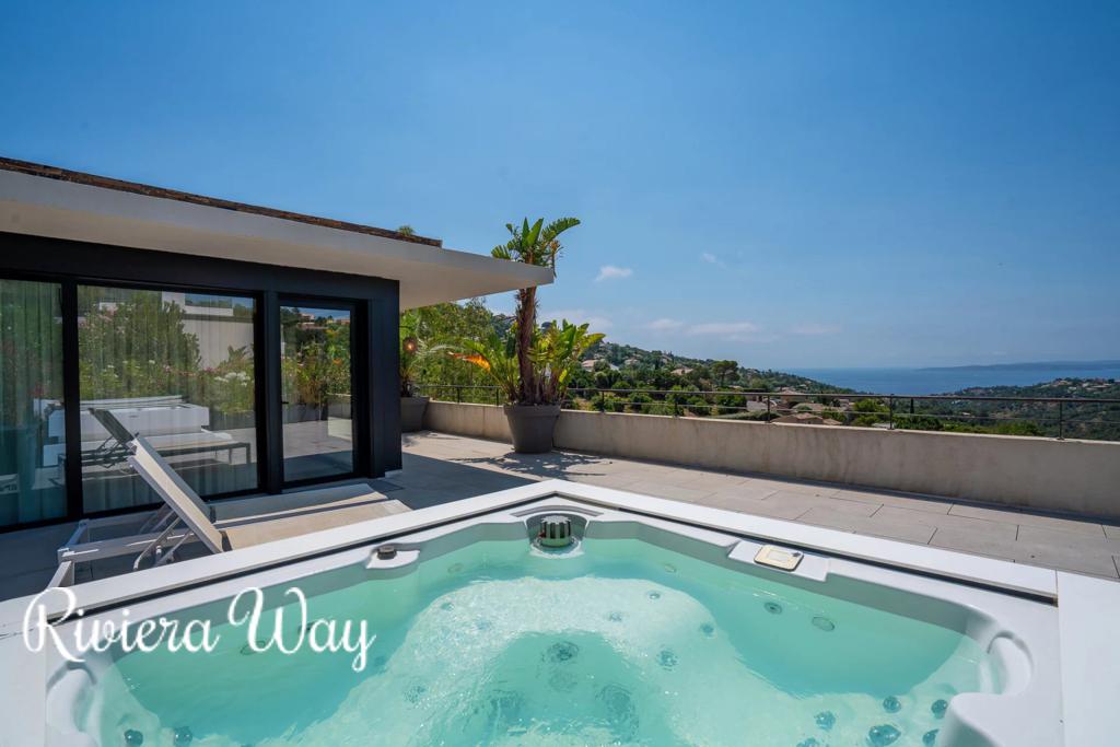 5 room villa in Roquebrune-sur-Argens, photo #4, listing #106670676