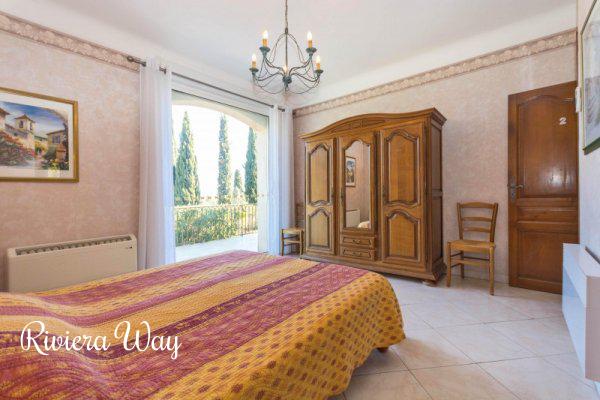 7 room villa in Grasse, 231 m², photo #9, listing #72814518