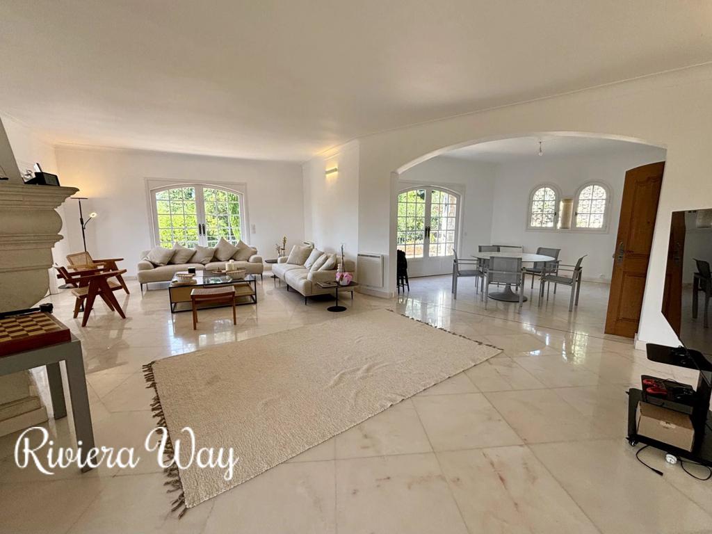 6 room villa in Mougins, photo #2, listing #100230060